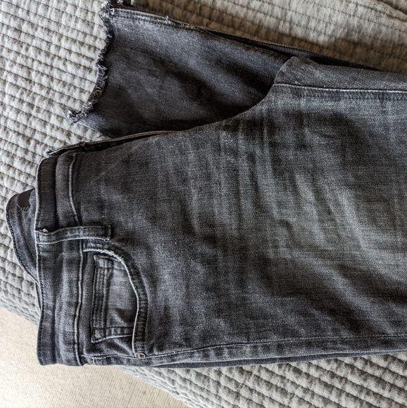 Joe's Jeans Finn Skinny Mid-Rise Distressed Raw Hem Elden Black Wash size 30 - Picture 11 of 12